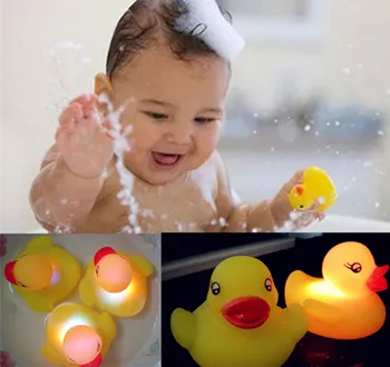 Baby Jucarii de Baie Rață de Cauciuc Baie Intermitent Jucărie Automat de Schimbare a Culorii Baie Jucărie Multi-Color LED-uri Lampa de Copil Jucării Pentru Copii Baie