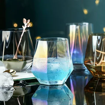 Colorate marginea whisky cristal de sticlă de sticlă personalitate creatoare tendință brandy spiritele sticlă de apă de sticlă de sticlă de apă