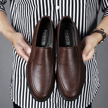 pantofi barbati pentru petrecerea timpului liber informales vânzare din piele para de zapatos negru sapato primăvară Mens plat 2020 cauzalitate pantofi mocasini moda